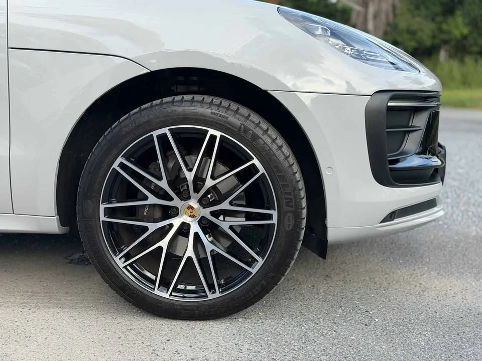 2022 Porsche Macan I 3