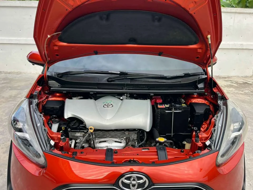 2017 Toyota Sienta II 2
