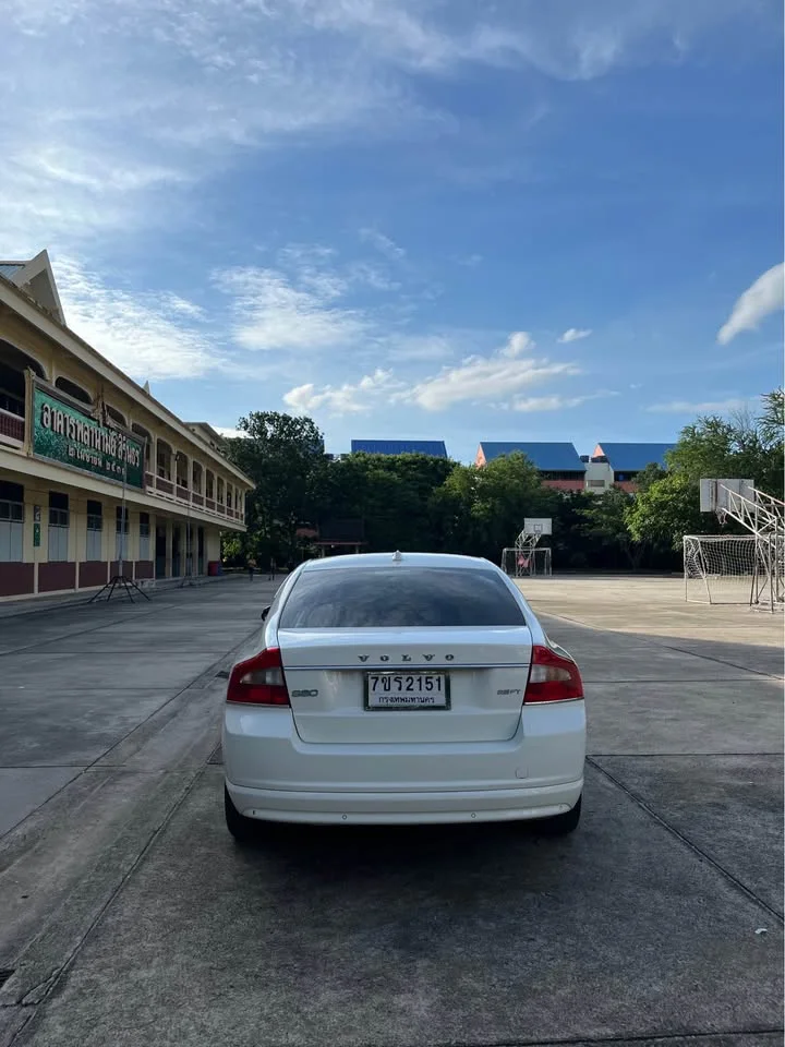 2010 Volvo S80 II 2