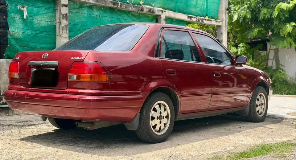 1997 Toyota Corolla Altis VIII (E110) 3