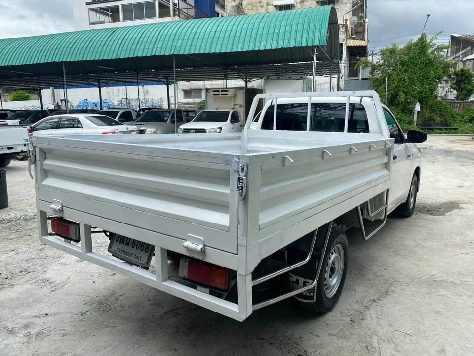 2022 Toyota Hilux VIII 2