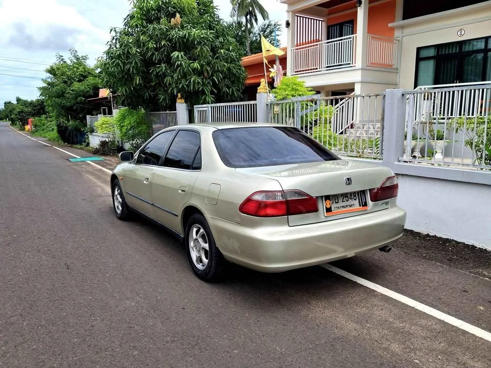 2000 Honda Accord VI 3