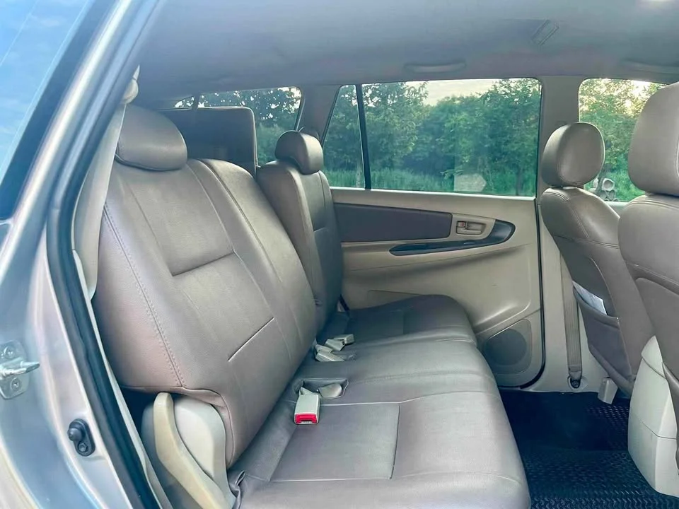 2014 Toyota Innova I 3