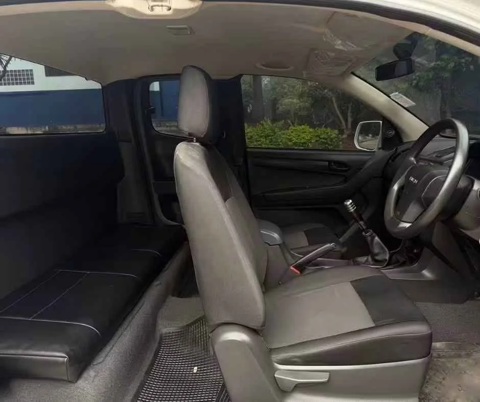 2015 Isuzu D-Max II (RT) 3