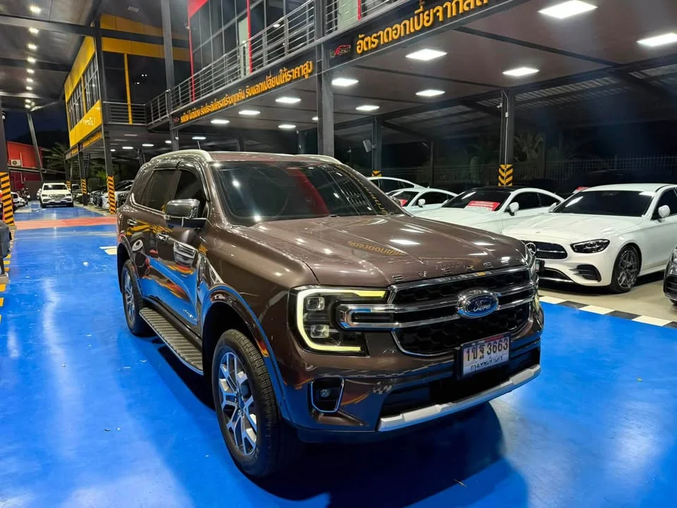 2023 Ford Everest III 2