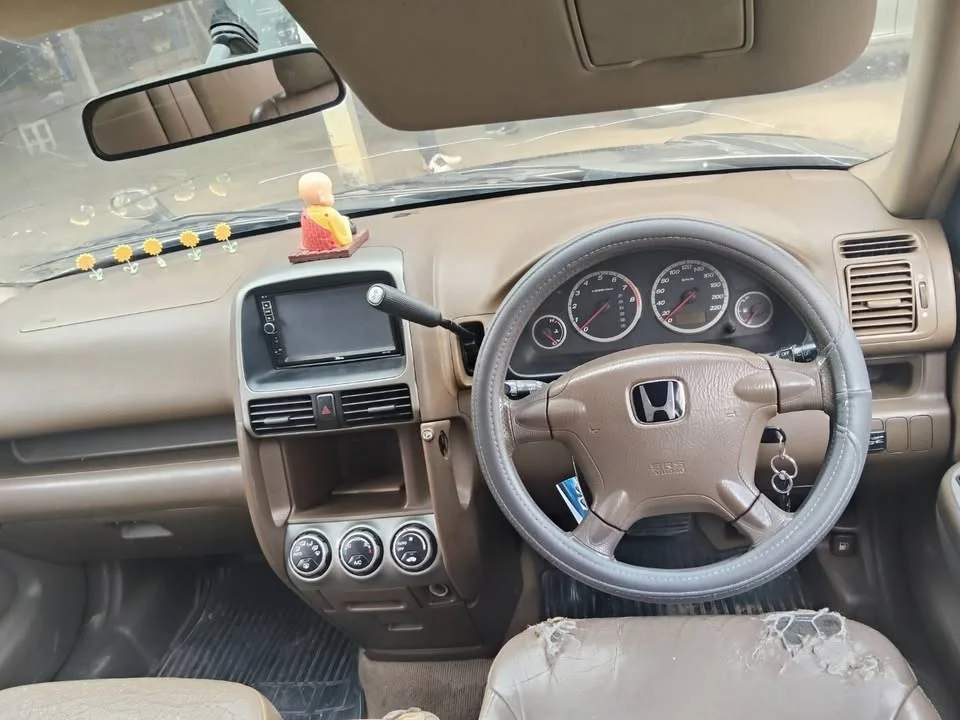 2003 Honda CR-V II 3