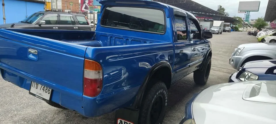 2001 Mazda 2500 Fighter V 2