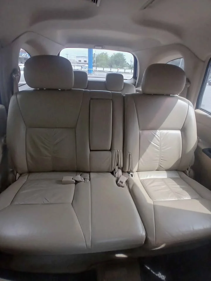2008 Isuzu MU-7 2