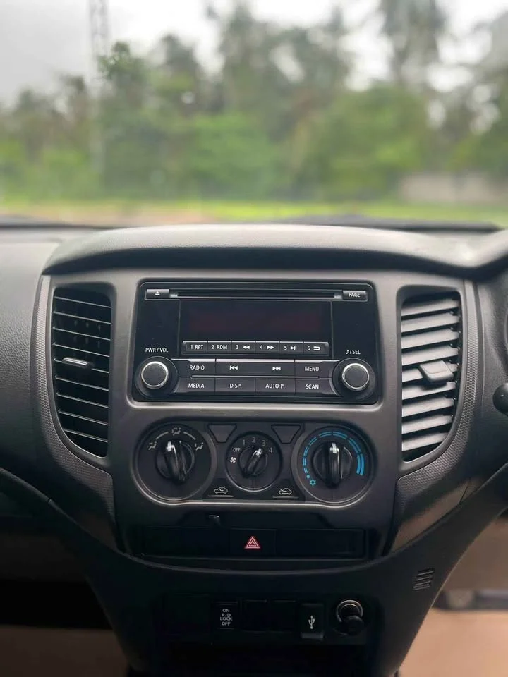 2022 Mitsubishi Triton V 3