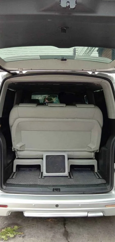 2010 Volkswagen Caravelle T5 3