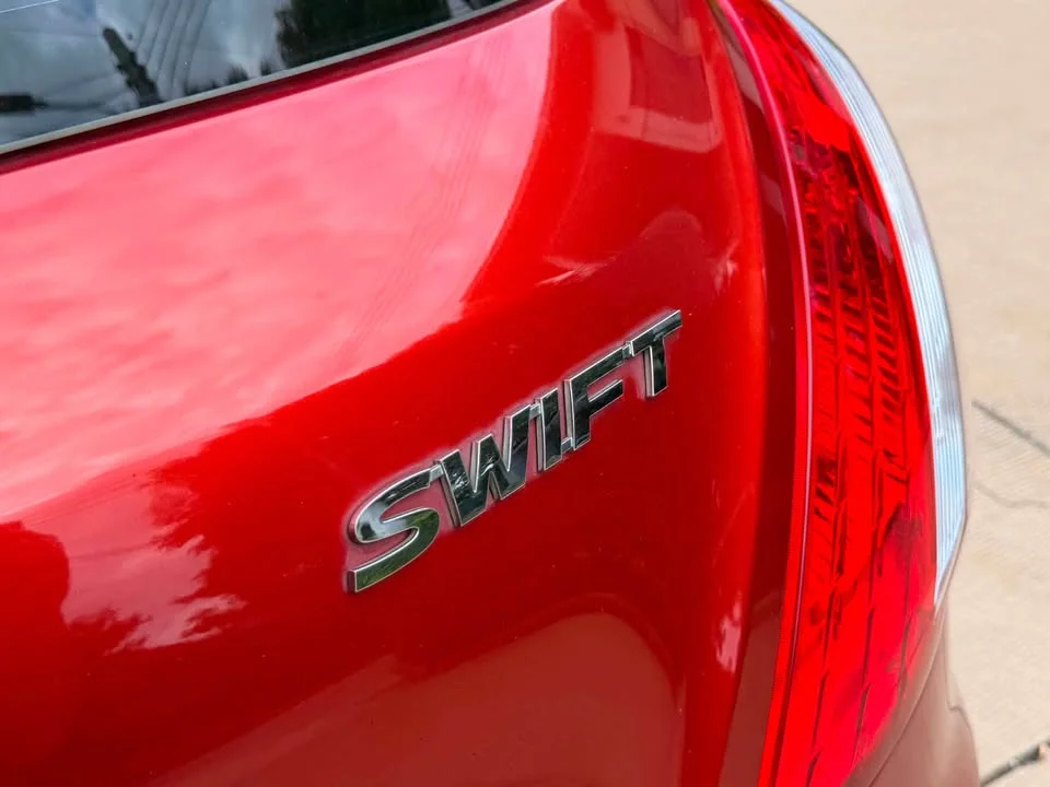 2013 Suzuki Swift II 3