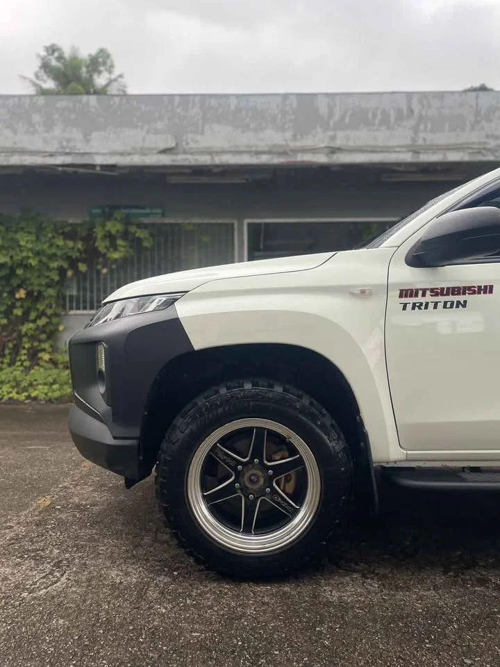 2022 Mitsubishi Triton V 3