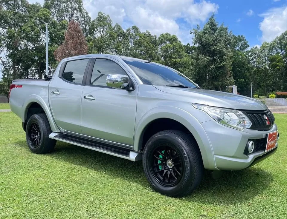 2016 Mitsubishi Triton V 2