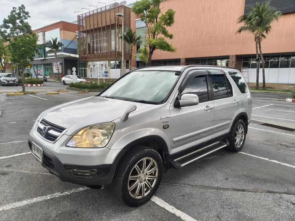 2004 Honda CR-V II 3
