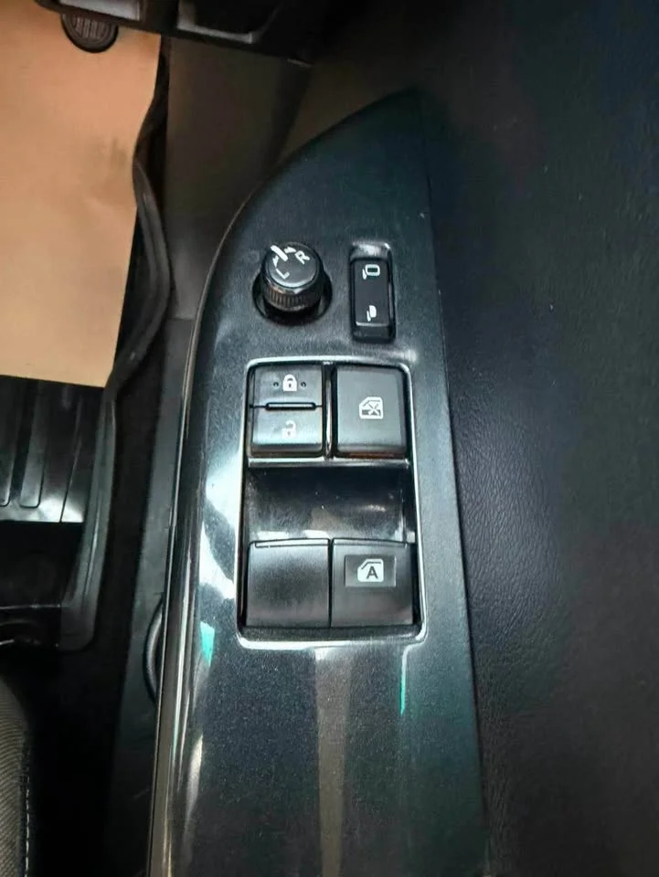 2017 Toyota Hilux VIII 2