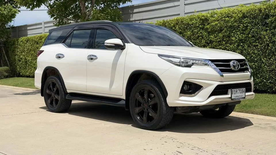 2016 Toyota Fortuner II 2