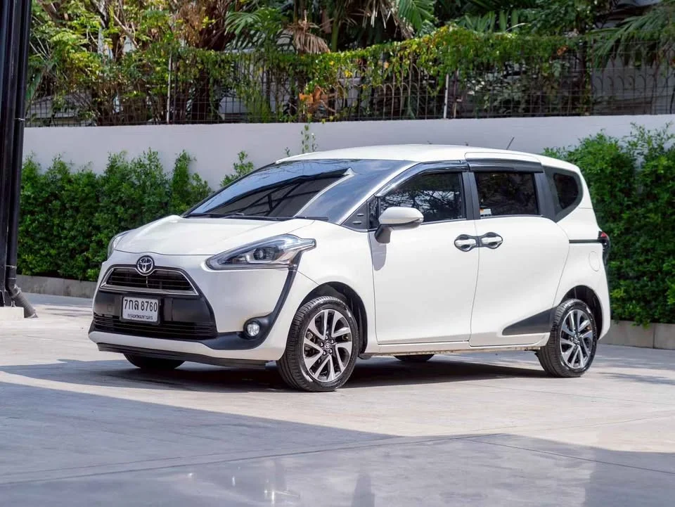2018 Toyota Sienta II 3