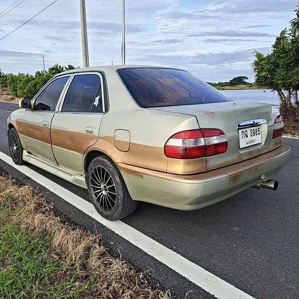 2000 Toyota Corolla Altis VIII (E110) 3