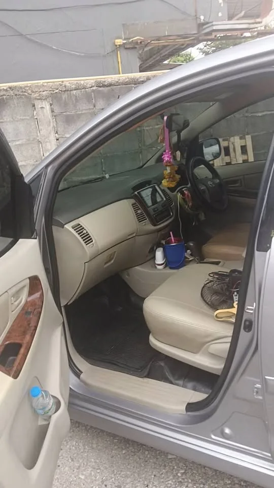 2013 Toyota Innova I 3