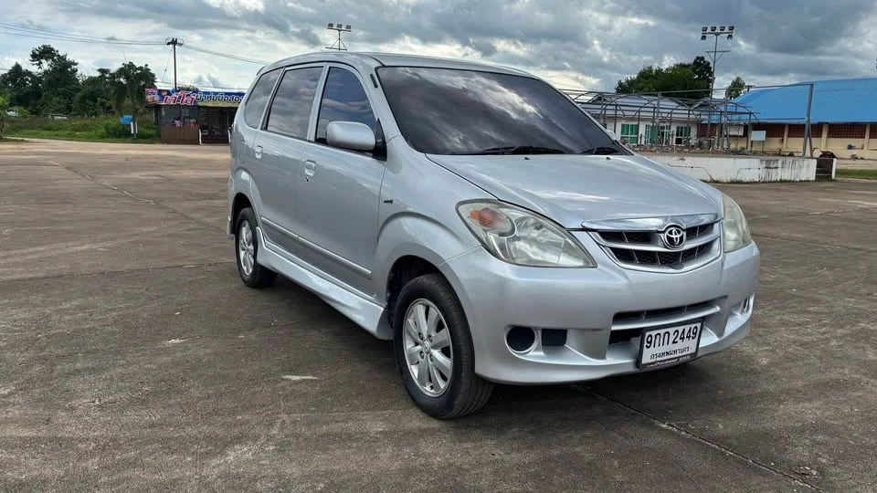 2010 Toyota Avanza I 3