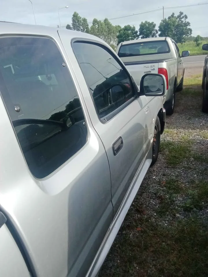 2003 Toyota Hilux Tiger VI 2