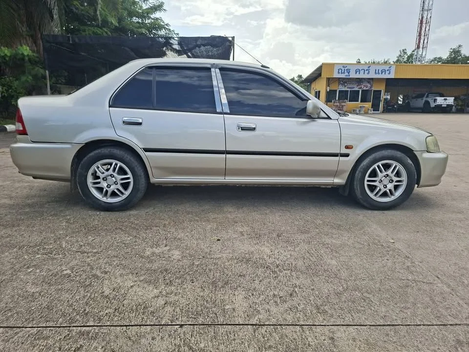 2002 Honda City III 2