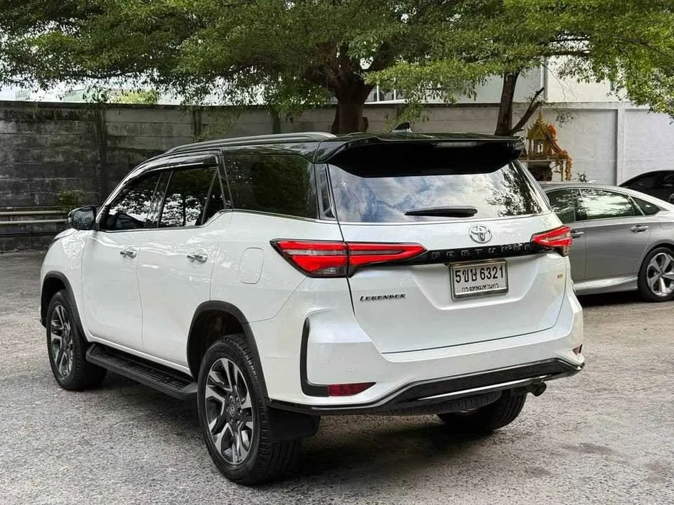 2024 Toyota Fortuner II 2
