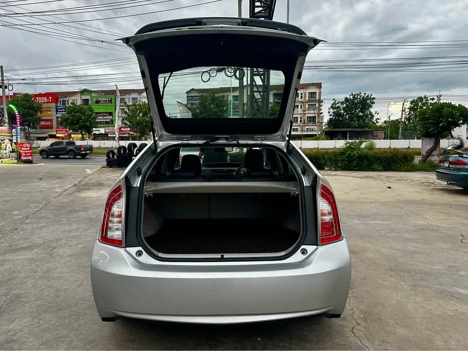 2013 Toyota Prius III 3