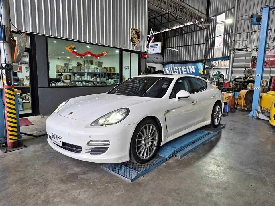 2012 Porsche Panamera I 2