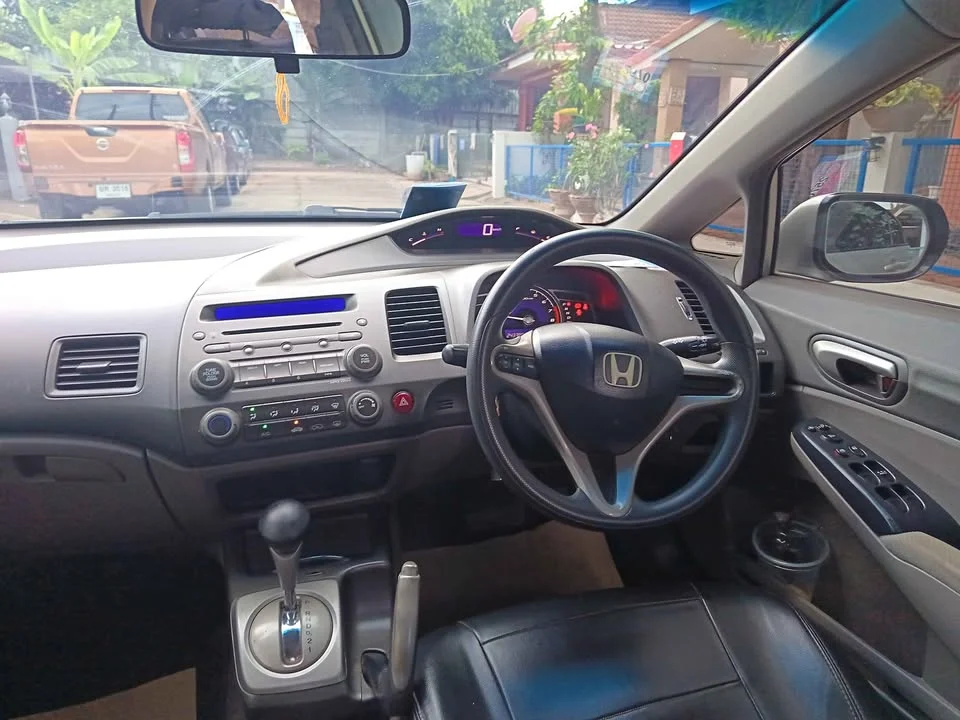 2011 Honda Civic VIII 2
