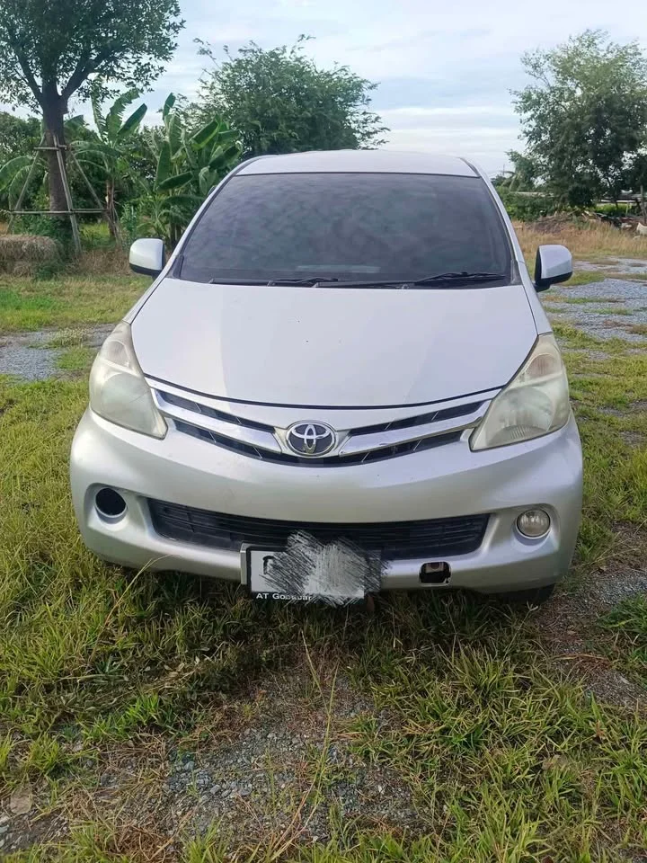 Toyota Avanza II 3