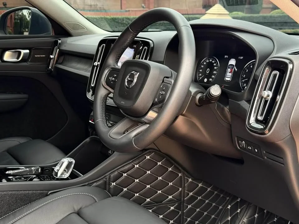 2024 Volvo XC40 2