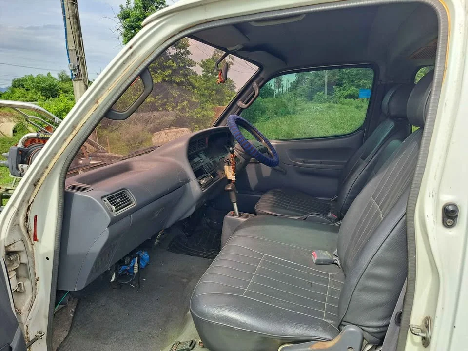 1995 Toyota Commuter IV (H100) 2