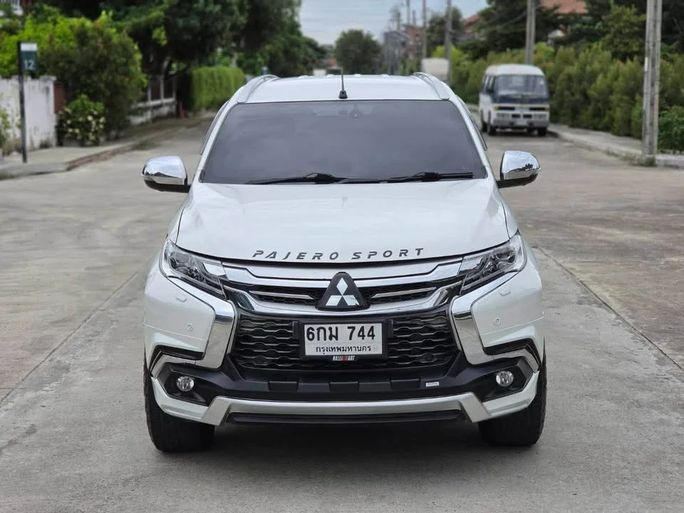 2017 Mitsubishi Pajero Sport III 2