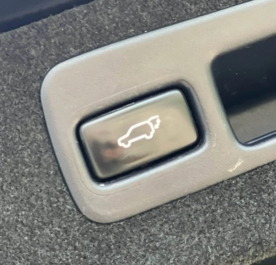 2014 Toyota Harrier III 3