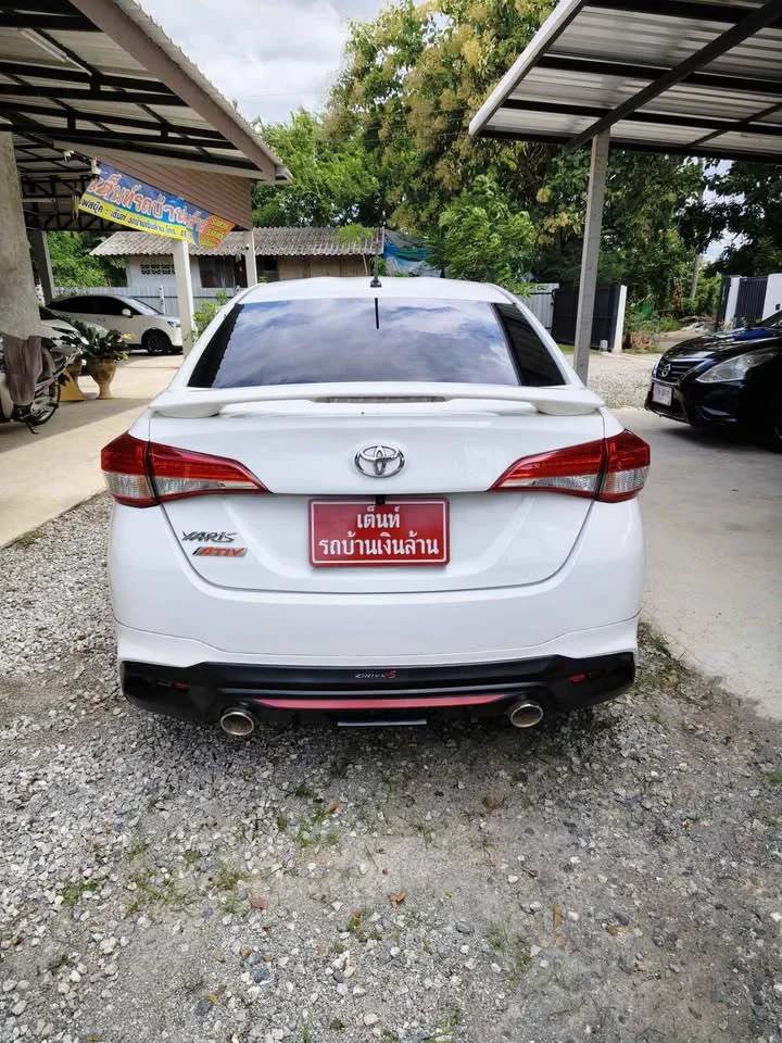 2018 Toyota Yaris ATIV III 3