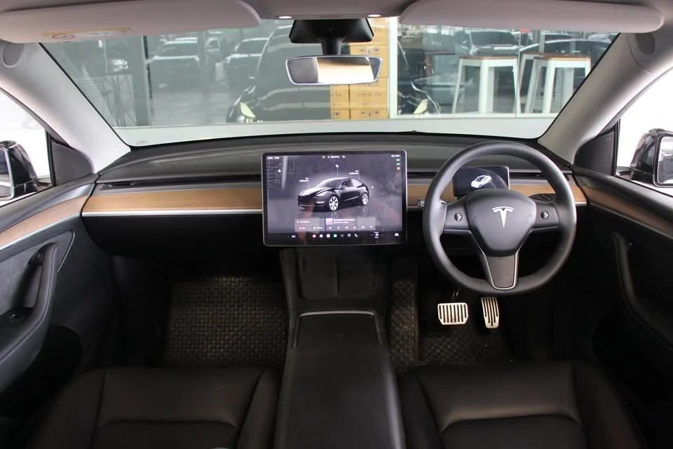 2023 Tesla Model Y 3