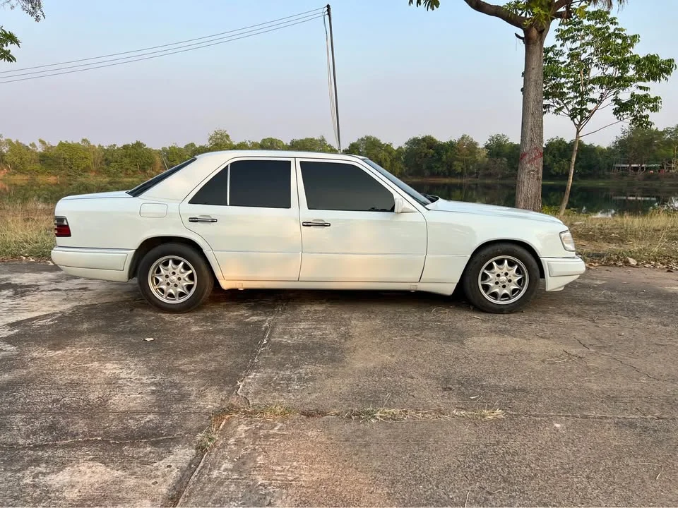 1990 Benz E-Class W124 3