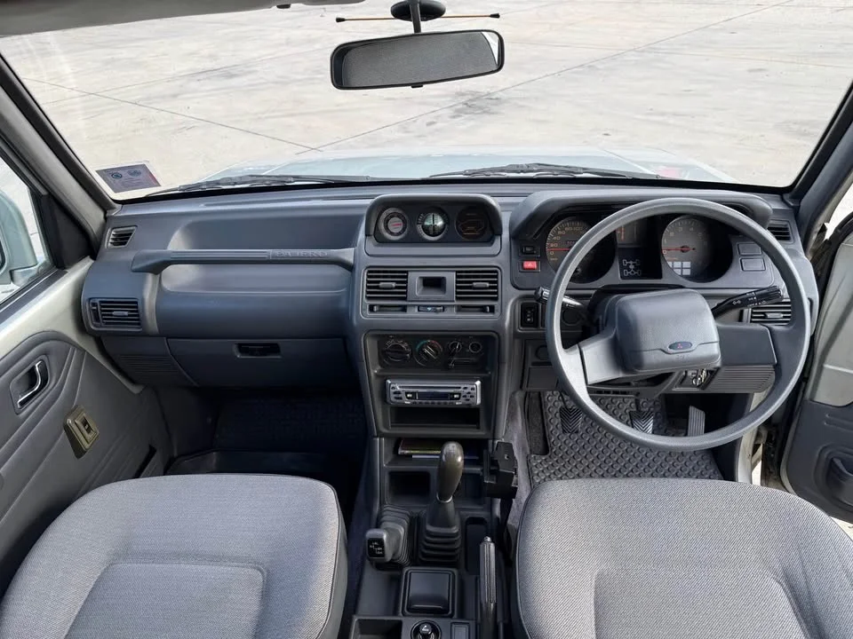 1997 Mitsubishi Pajero II 2