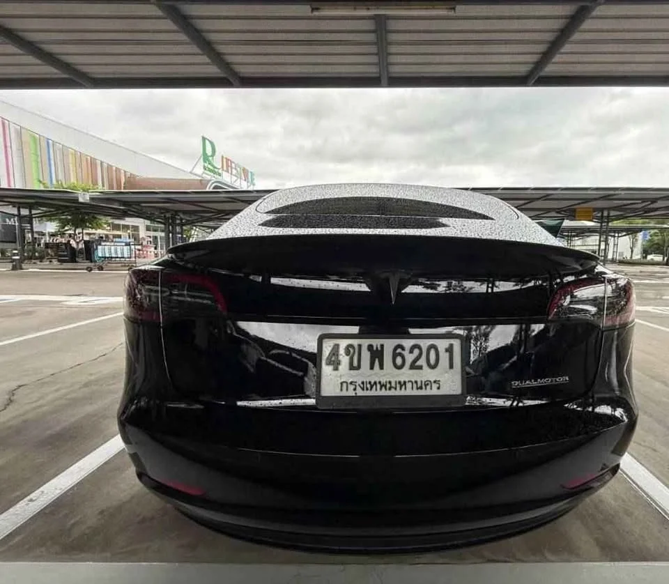 2024 Tesla Model 3 2