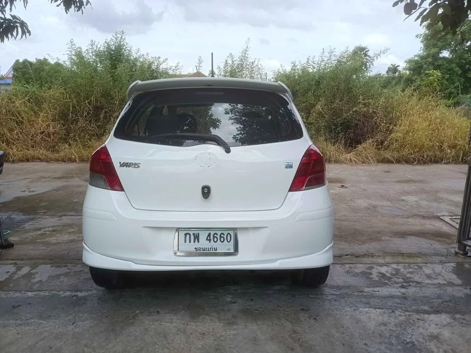 2010 Toyota Yaris II 3