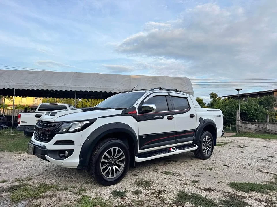 2017 Chevrolet Colorado II 2