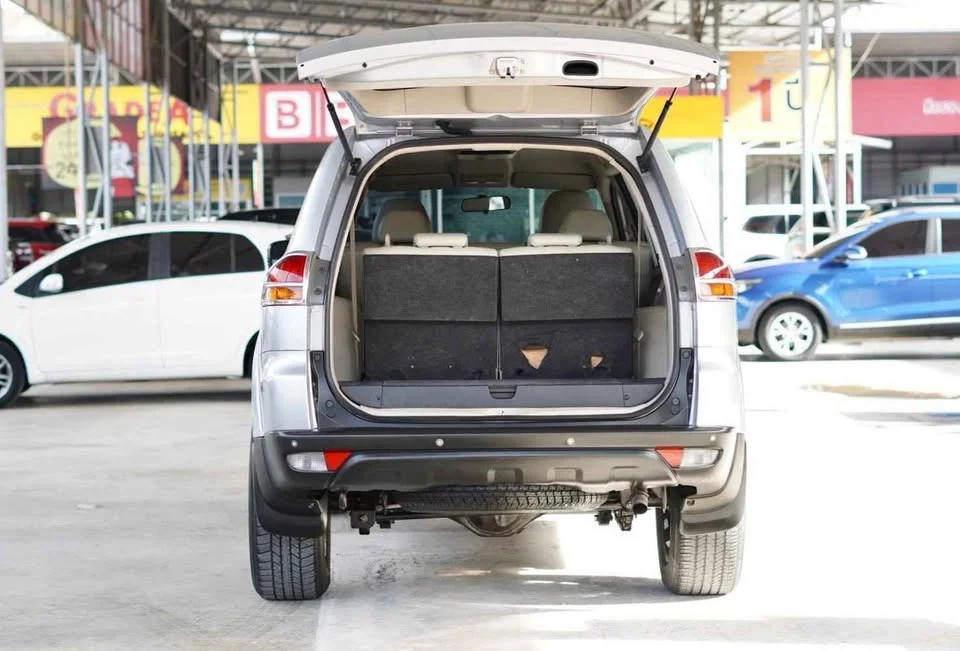 2010 Mitsubishi Pajero Sport II 2