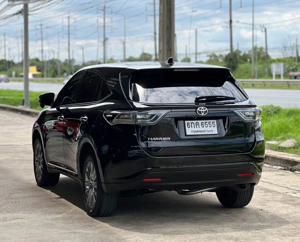 2014 Toyota Harrier III 3