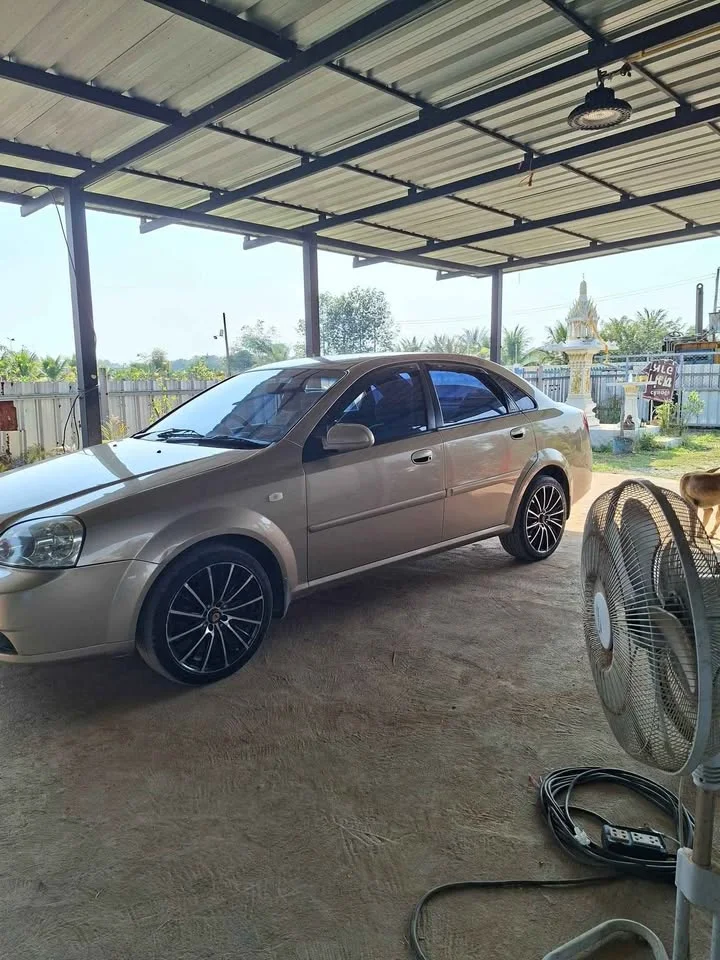 2005 Chevrolet Optra 3