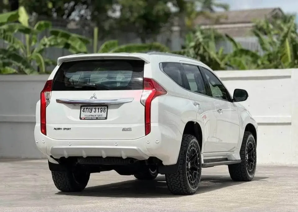 2016 Mitsubishi Pajero Sport III 3