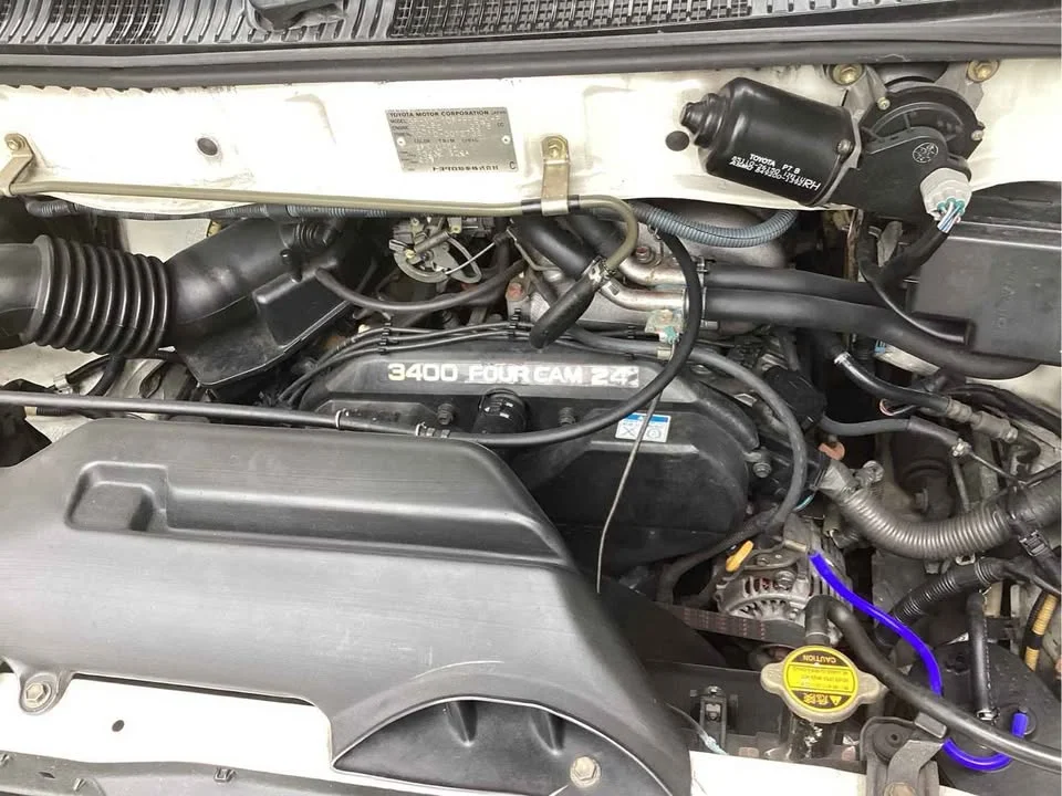2003 Toyota Granvia H100 3