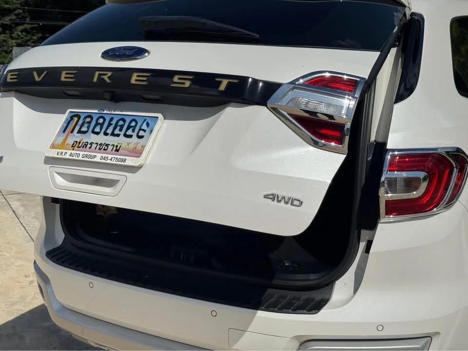 2020 Ford Everest II 2