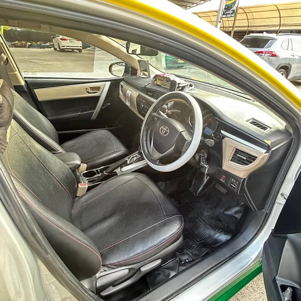 2015 Toyota Corolla Altis XI (E170) 2