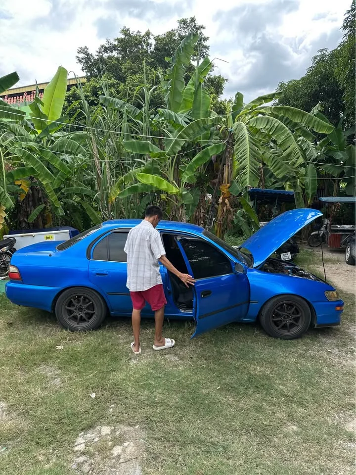 Toyota Corolla Altis VII (E100) 3